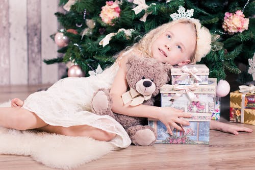 How To Choose The Perfect Gift For Little Girls
