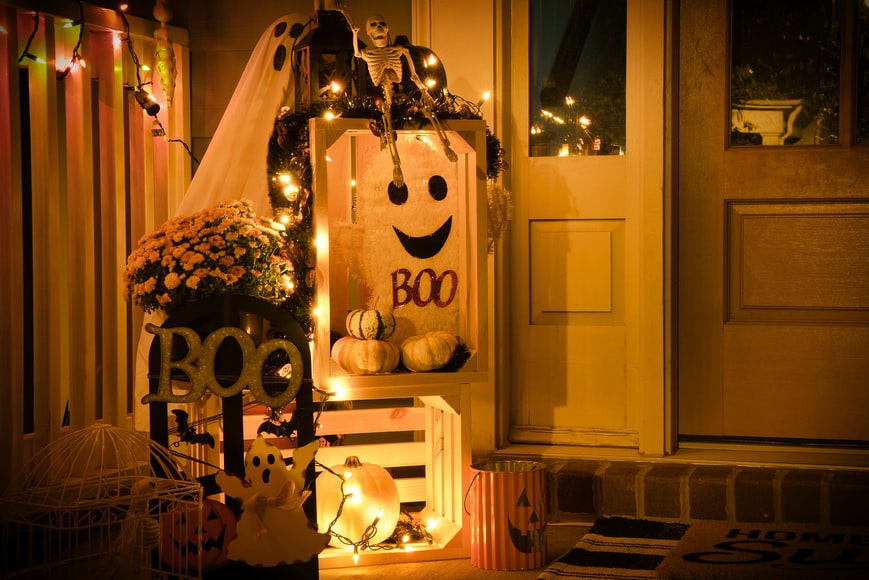 How to Decorate for Halloween Without Breaking the Bank