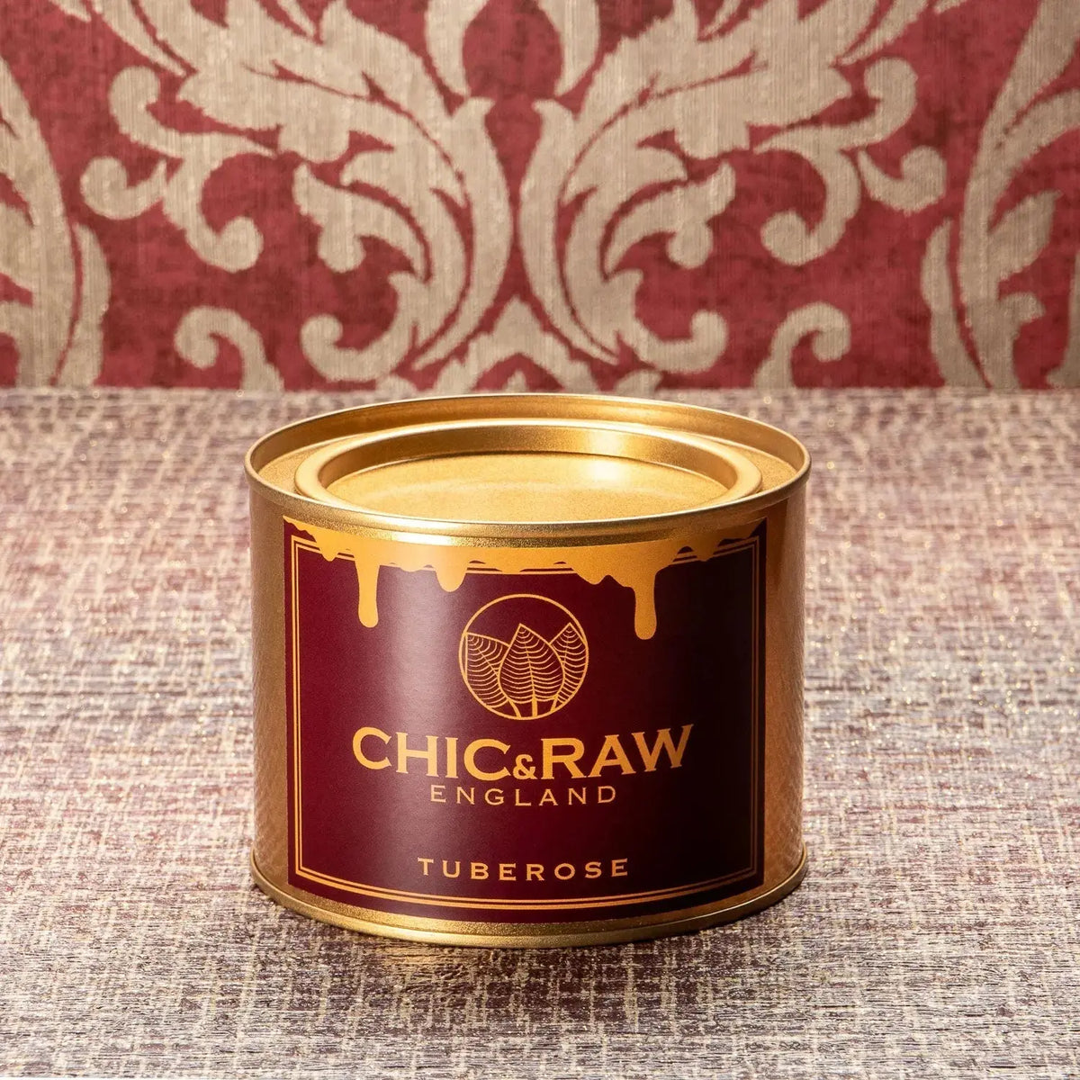 Tuberose and vanilla candle, rich floral scent, aromatherapy candle