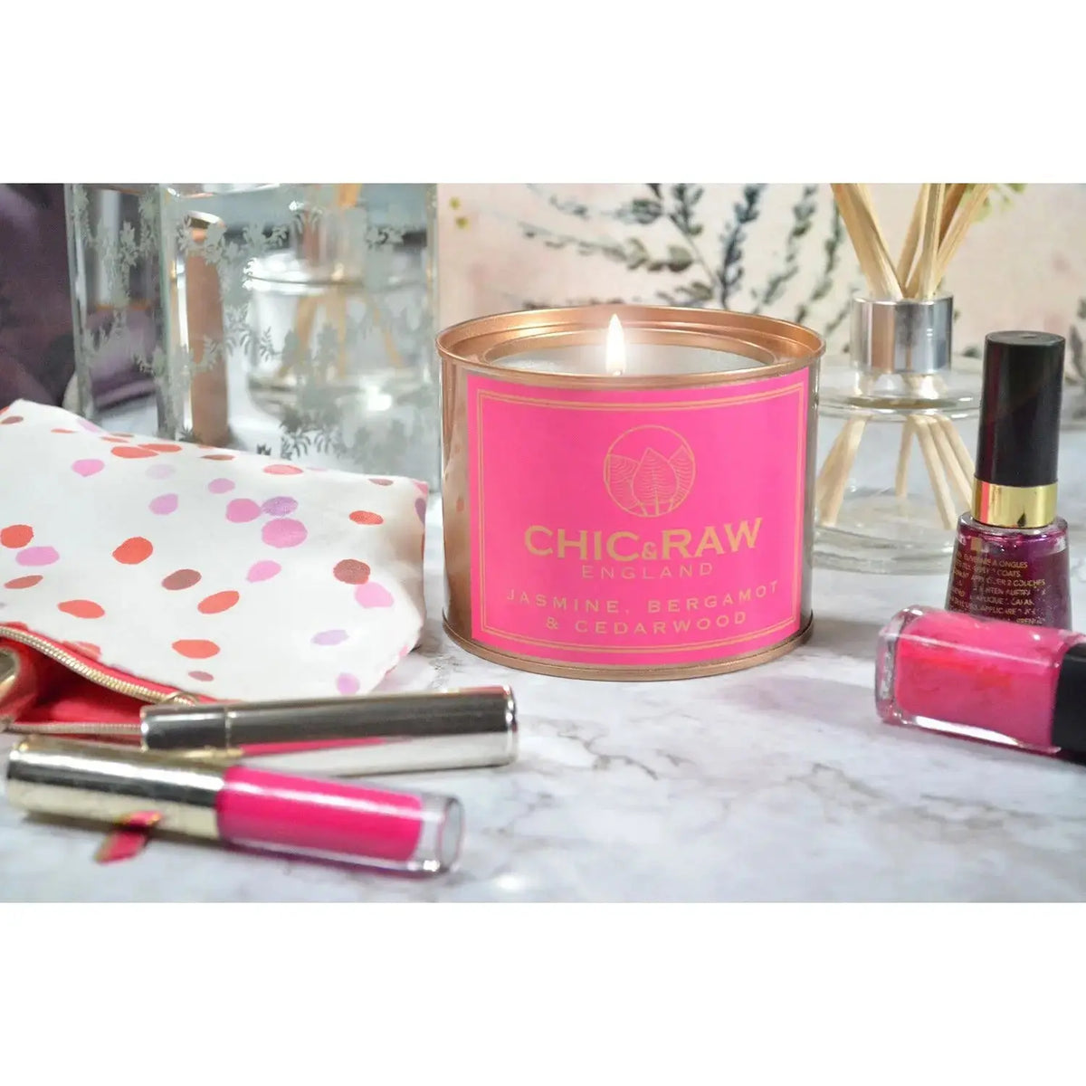 Candle in tin can with jasmine, bergamot, and cedarwood scent, eco-friendly