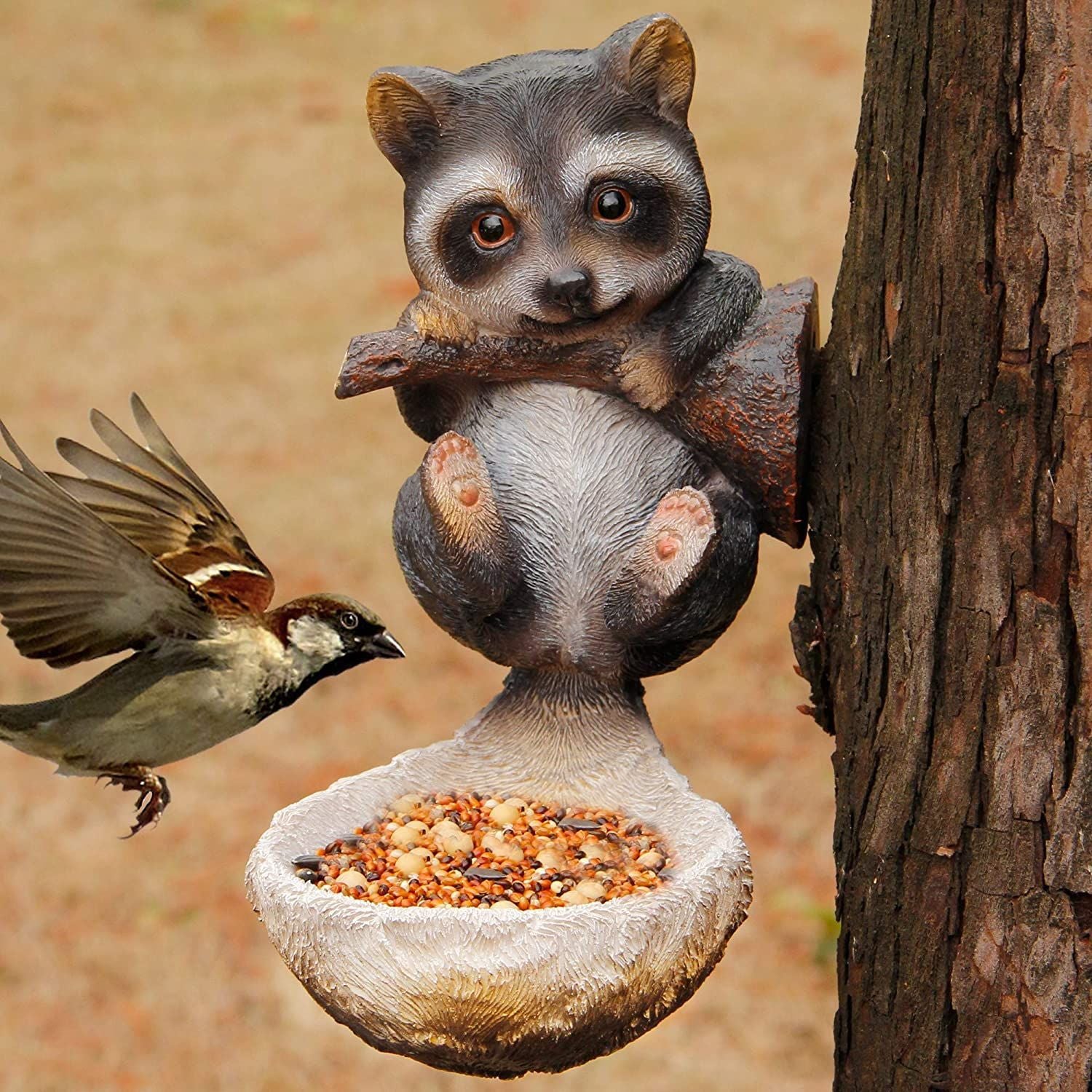Cute Squirrel Bird Feeder For Garden Decoration